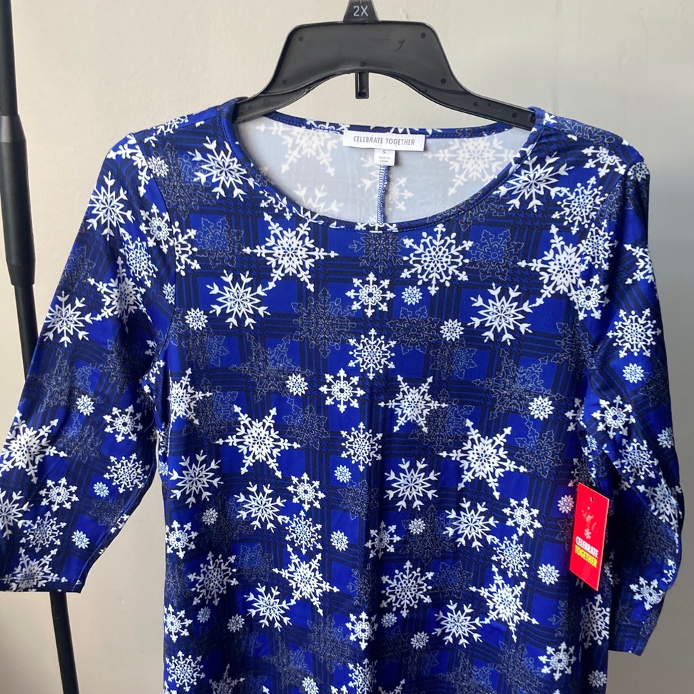 3/$15 Snowflake and plaid print 3/4 sleeve nightshirt nightgown size S - Picture 14 of 15